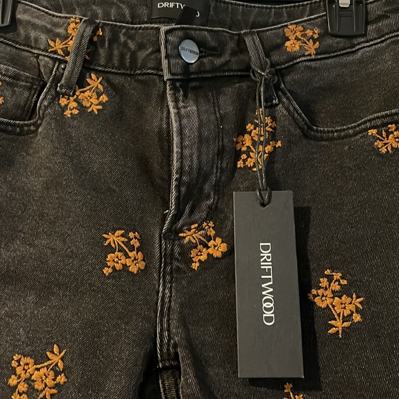 Driftwood Eva Boot Cut - Copper Clover Flare Embroidered Jeans - Picture 3 of 6